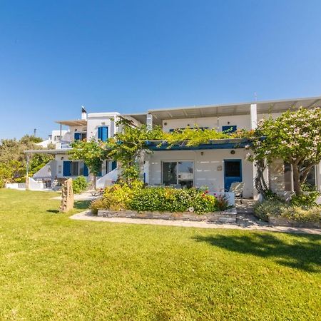 Albatross Holiday Apartments Agios Sostis  Exterior photo